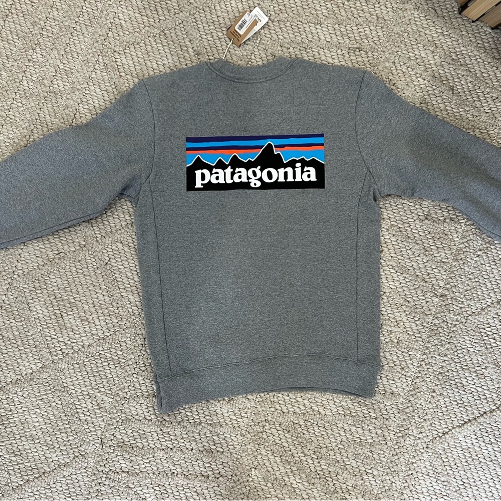 NWT Patagonia P-6 logo uprisal crew sweatshirt